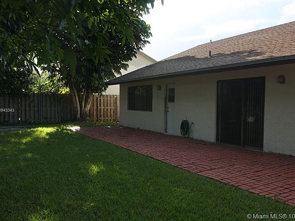 2nd image of 7850 NW 54th Ct