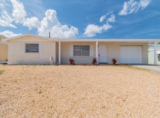 5052 Manor Dr, New Port Richey, FL 34652