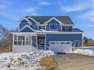 66 Parish Rd #4R, Georgetown, MA 01833