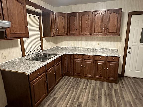 2nd image of 4218 Drummond St #1