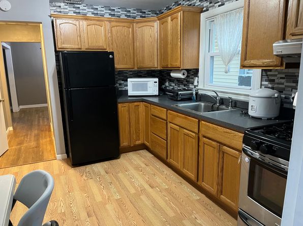 34 Loretta St #34