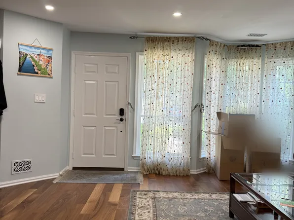 18 Towpath Ct, Princeton, NJ 08540