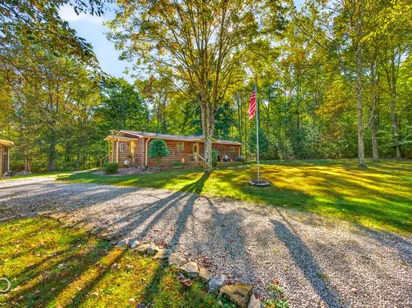 2459 Amy Ln, Nashville, IN 47448