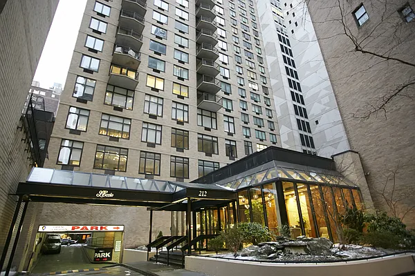 Rented by Compass | media 20