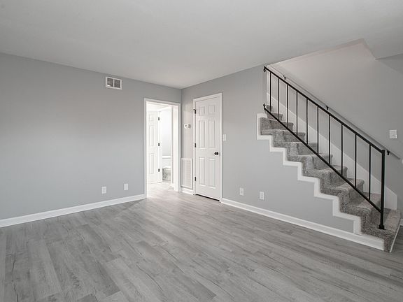2nd image of 284 Northridge Dr
