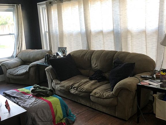 4th image of 3908 Catherine Ave