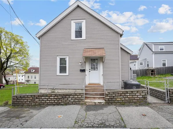 136 Juniper St, East Providence, RI 02914