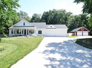 6820 NW 88th Ave, Johnston, IA 50131