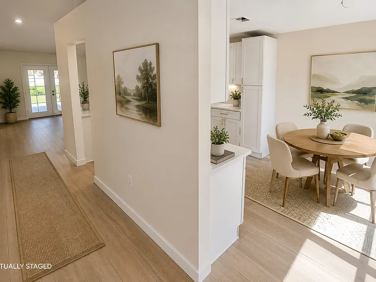6517 Fox Crest Ln — Photo 2