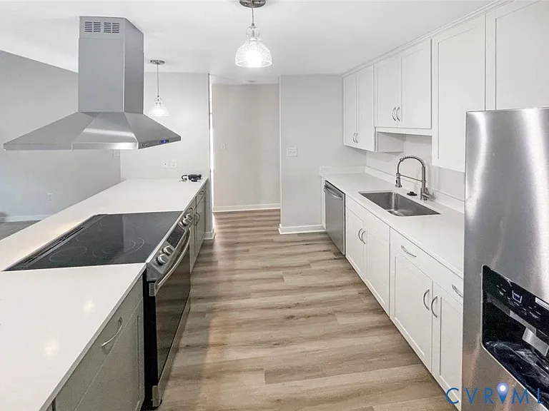 7905 Tamarind Dr — Photo 11