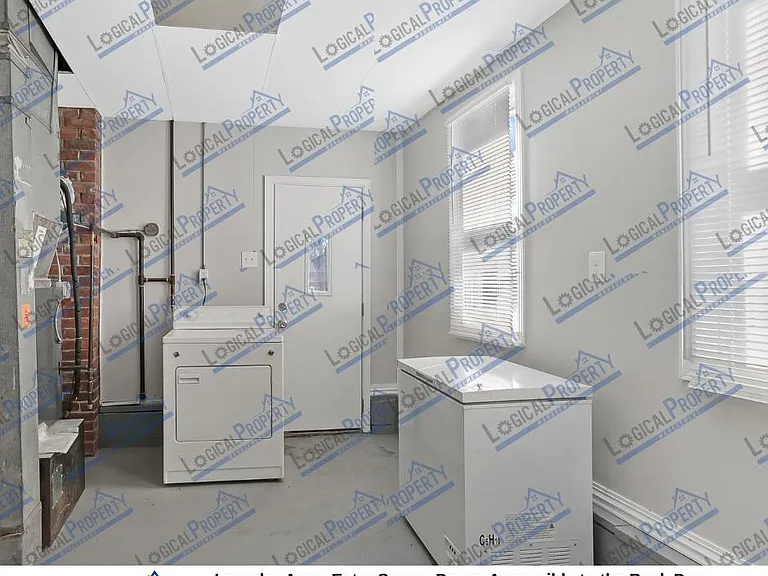 12. Laundry Area