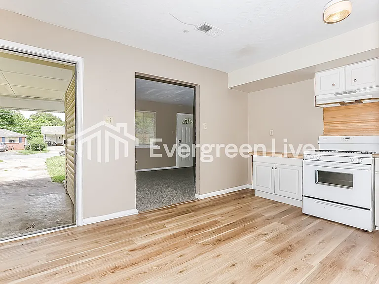 209 Stevenson St — Photo 5