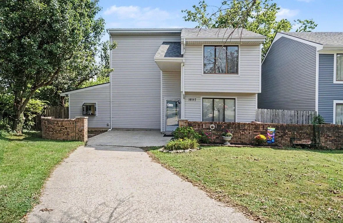 2 bed, 1338 sqft, $1,650 — Photo 1