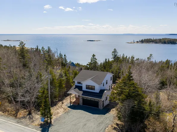 8776 Peggys Cove Rd, Halifax, NS B3Z 3P3