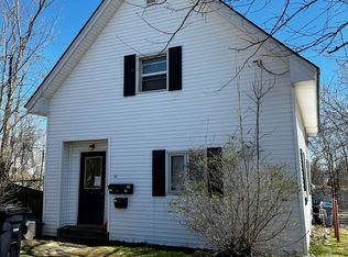 82 4th St #2, Old Town, ME 04468
