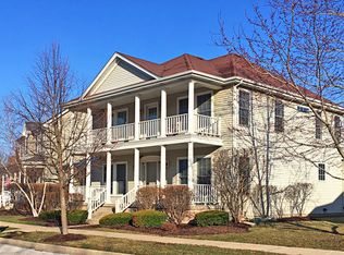 N262 Armstrong Ln, Geneva, IL 60134