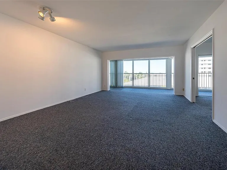 3101 NE 47th Ct #504 — Photo 9