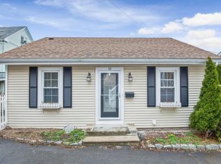 12 Acorn Ct, Malden, MA 02148
