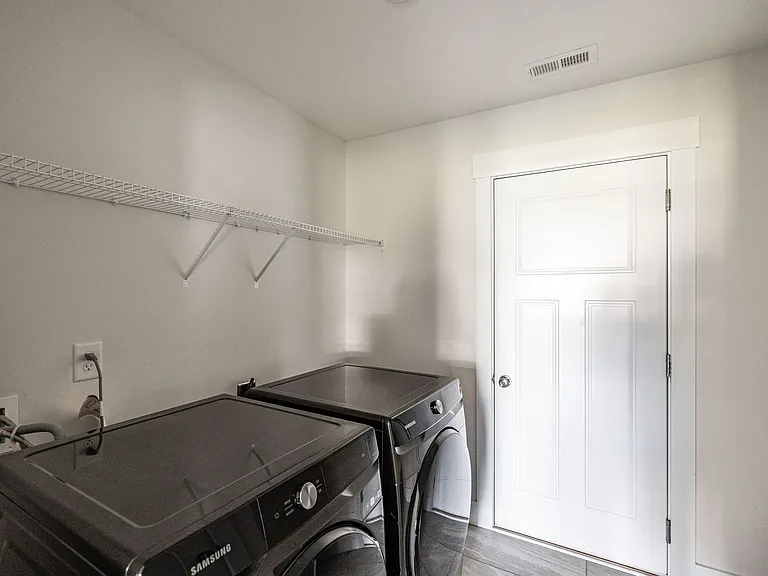905 Frog Gip Pond Ct — Photo 31