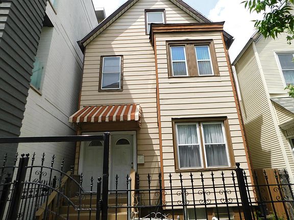 2nd image of 2700 W Armitage Ave