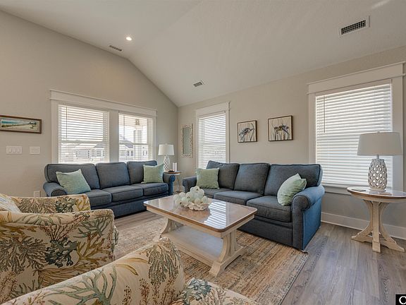 3rd image of 510 W Eden St Lot 25 & 26