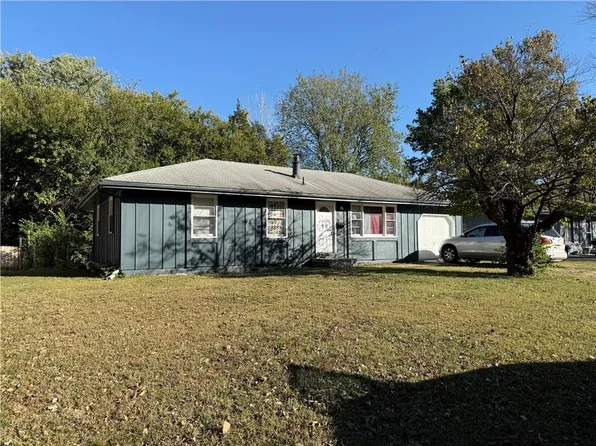 13425 Belmead Ave, Grandview, MO 64030