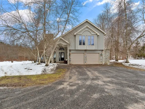 4069 Port St, Pulaski, NY 13142