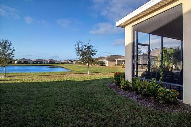 416 Castle Pines Ln — Photo 23