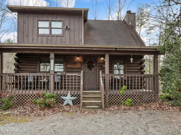 1590 Sky View Dr, Sevierville, TN 37876