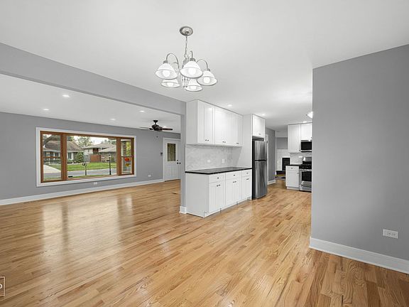 4th image of 8440 W Zermatt Dr