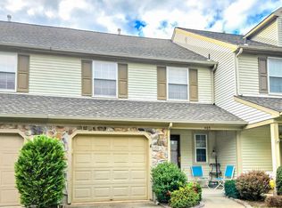 403 Hazelwood Ln, Marlton, NJ 08053