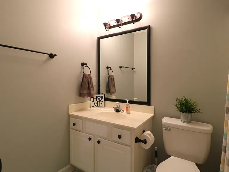 214 Troonsway Rd — Photo 14