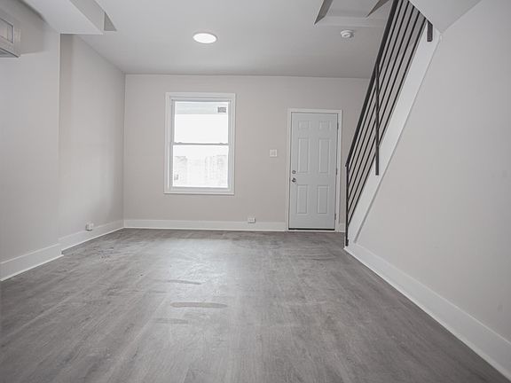 3rd image of 5546 Bloyd St #120