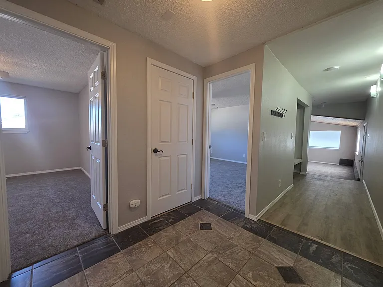 7113 W Arrowhead Ave — Photo 3
