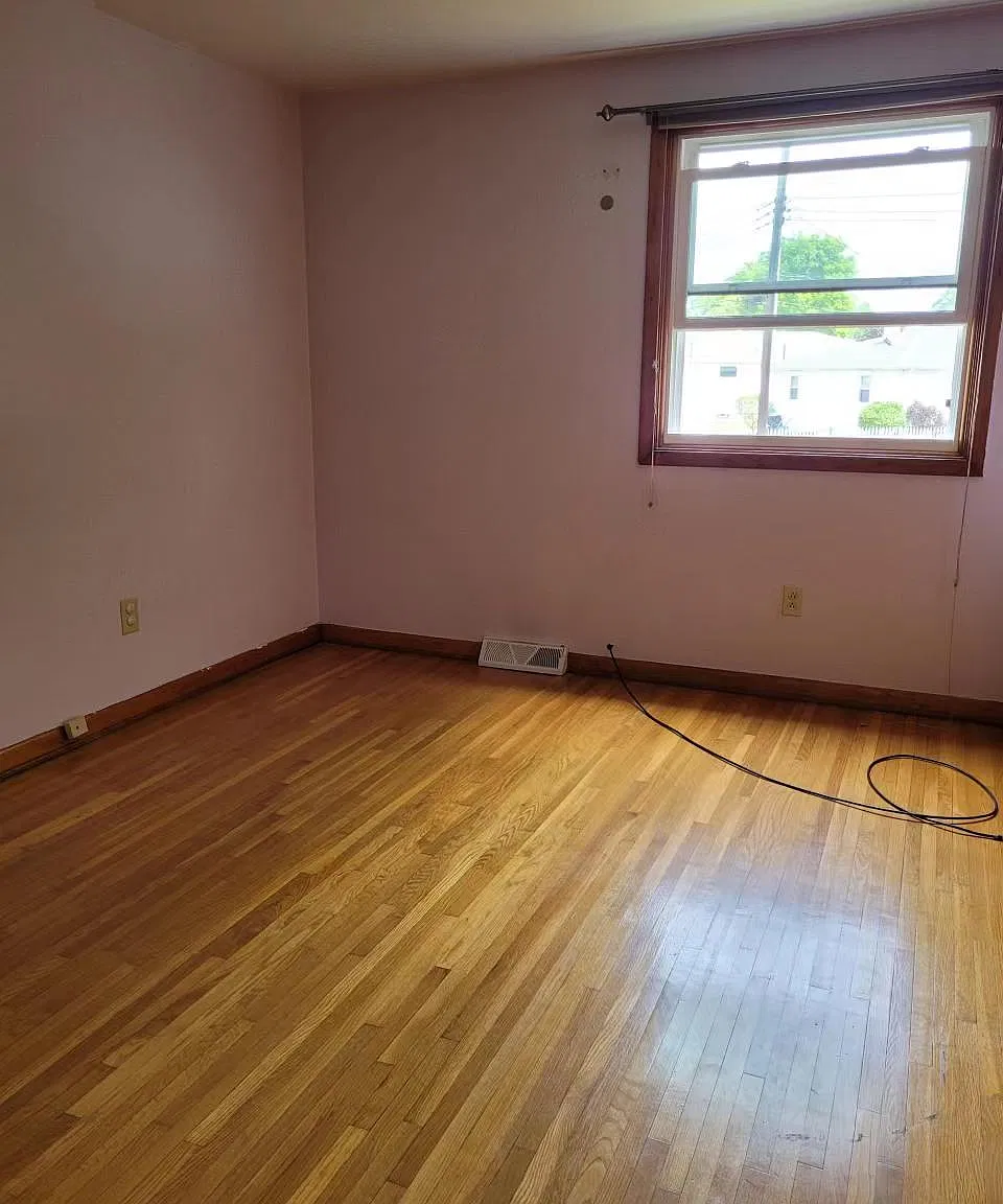 3 bed, 1516 sqft, $1,980 — Photo 3