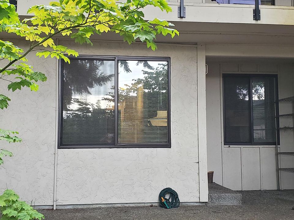 1st image of 11623 127th Ln NE APT C8