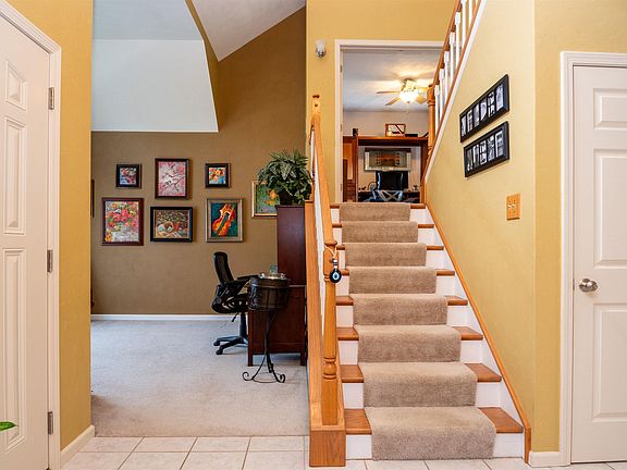 5th image of 309 W Copperfield Dr