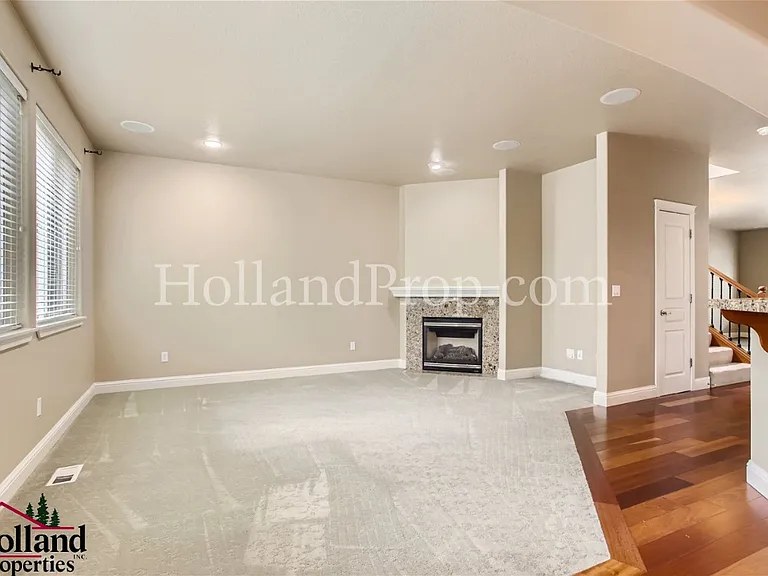 342 NW Malia Ln — Photo 8