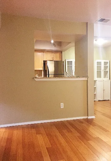 3627 Manchaca Rd — Photo 2