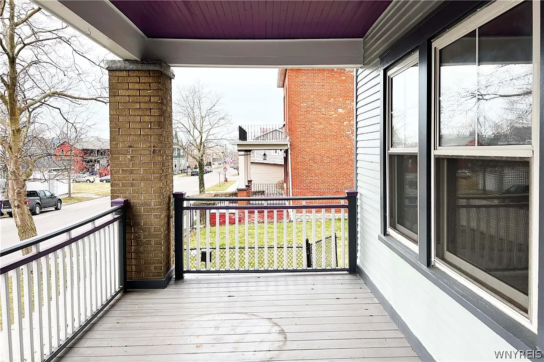 3 bed, 1.0 bath, 1456 sqft, $1,800 — Photo 3