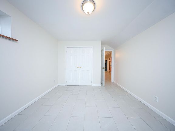 4th image of 569 Putnam Ave #1B