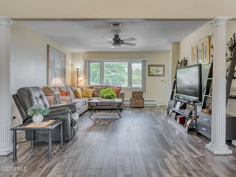 251 Westbrook Dr — Photo 6