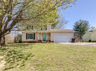 102 Hampton Pl, Gallatin, TN 37066