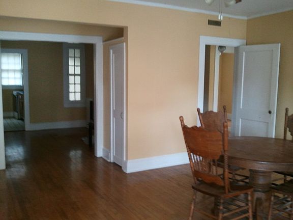 2nd image of 306 N Meridian St APT 2
