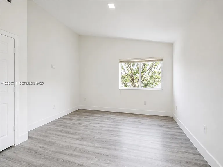 10956 NW 73rd St — Photo 27