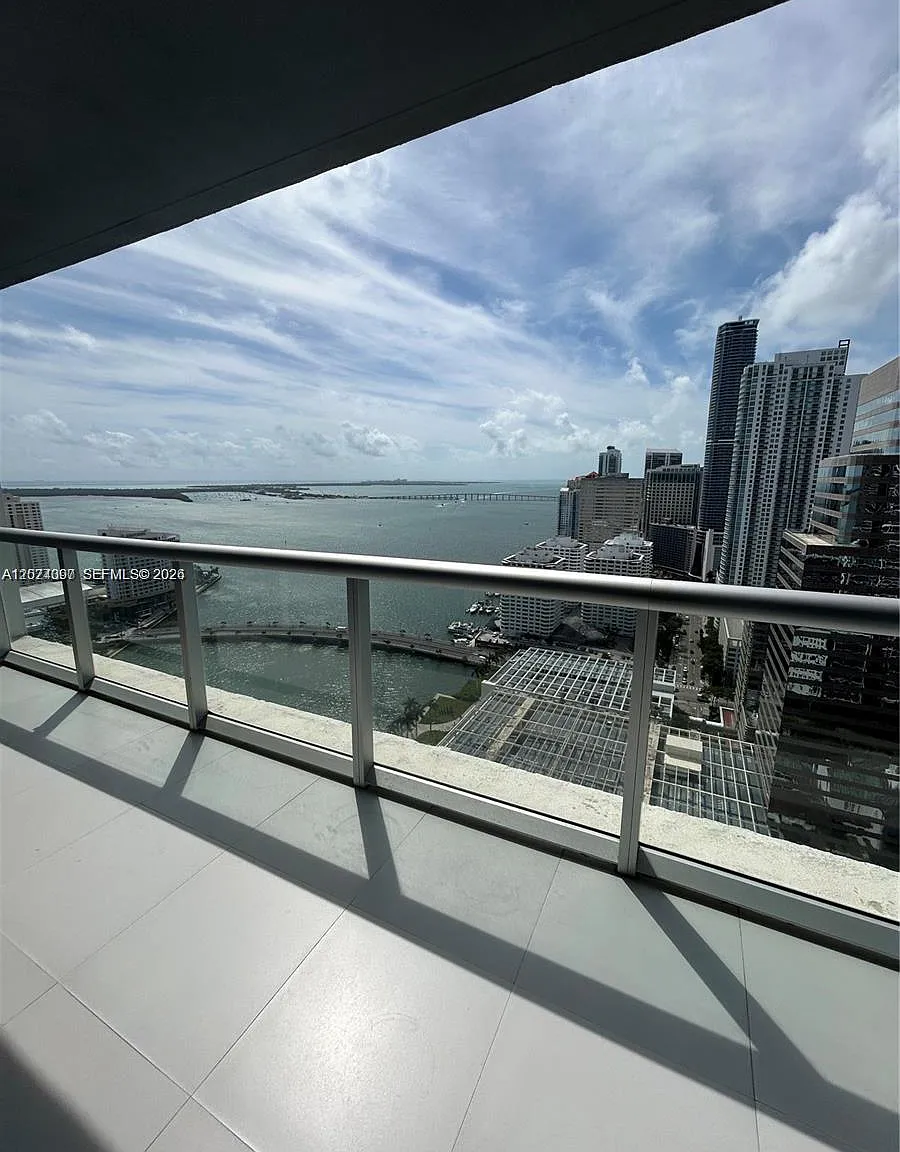 Icon Brickell No Two — Photo 3