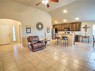 3502 Columbus St, Gainesville, TX 76240