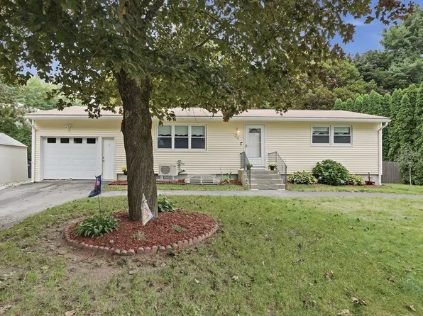 28 Cumberland Dr, West Boylston, MA 01583