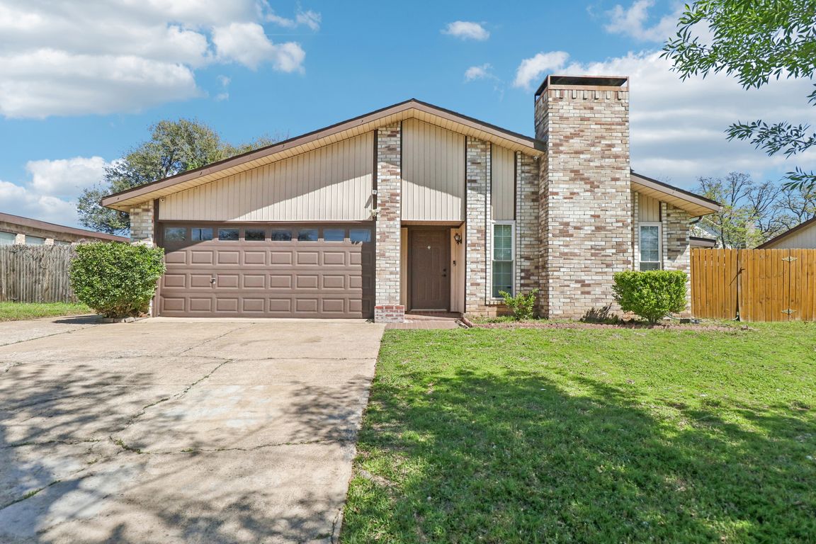 Red Oak Ln-S2003-001.jpg
