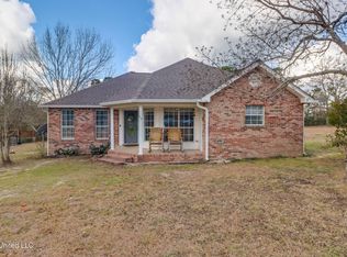 38 S Pecan Dr, McHenry, MS 39561